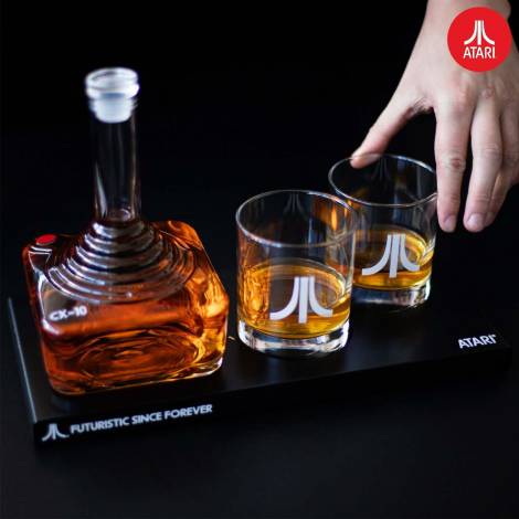 ThumbsUp! - Official Atari 3D Decanter Set - Εντυπωσιακό ρετρό σετ καράφας και ποτηριών για ουίσκι